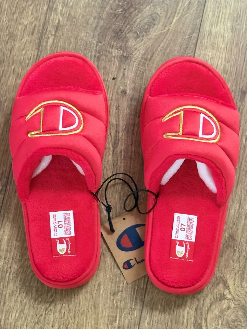 Champion Scarlet Red Plush Cozy Slide Slippers Logo Cushioned NWT Youth 7